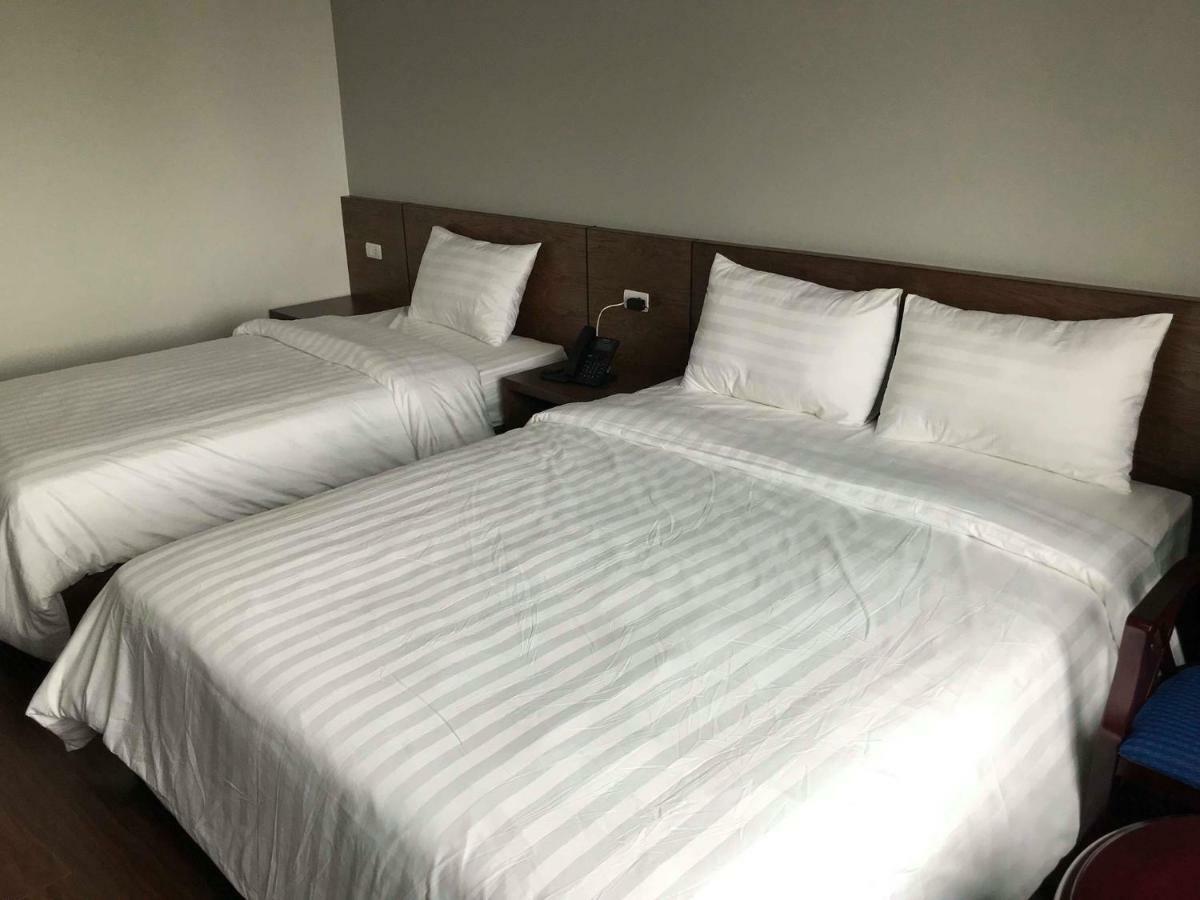 Lex Hotel Ha Long Esterno foto